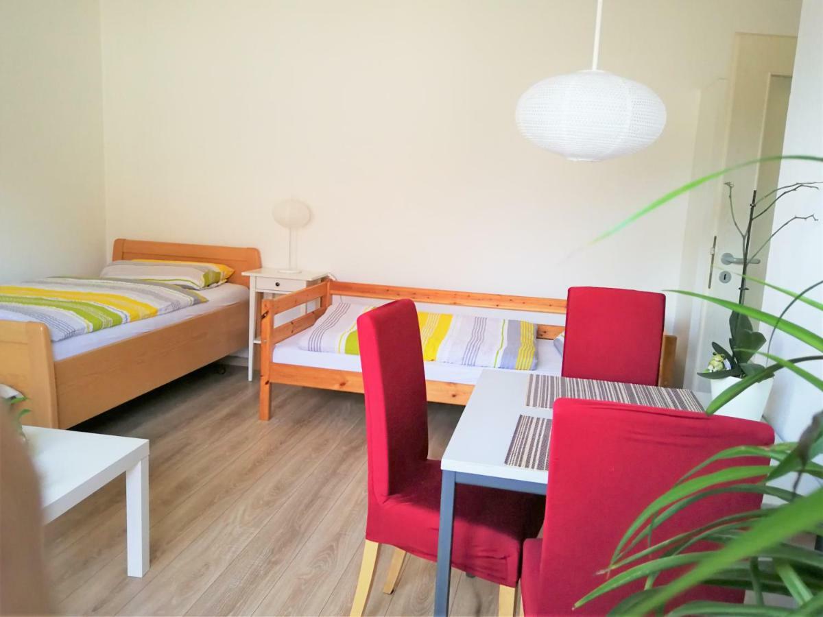 Quiet City-Apt, 4Min City-Center, 18Min Fair Nuernberg!!! Esterno foto